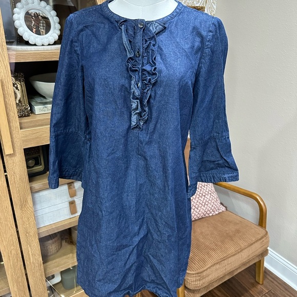Draper James Blue Denim Ruffle Blouse size 6 - Picture 1 of 4